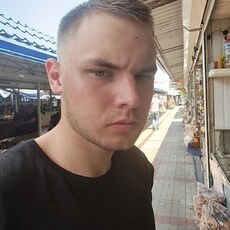 Фотография мужчины Артём, 20 лет из г. Ейск