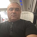 Давит, 44 года