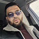 Adams, 33 года