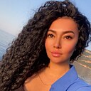Zara, 32 года