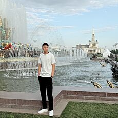 Алишер, 20 из г. Москва.