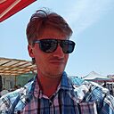 Саша, 33 года
