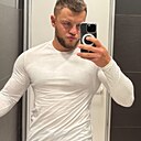 Виктор, 24 года