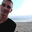 Денис, 22 года
