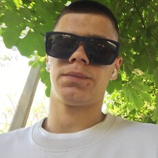 Фотография мужчины Никита, 19 лет из г. Зерноград