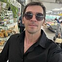 No Name, 33 года