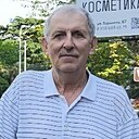 Виктор, 64 года