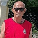 Анатолий, 61 год