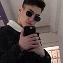 Денис, 24 года