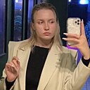 Яна, 24 года