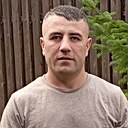Роман, 33 года