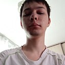 Максим, 22 года