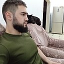 Исса, 25 лет