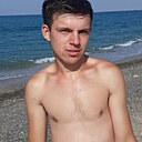Энвер, 20 лет