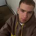 Денис, 23 года