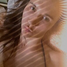 Фотография девушки Алёна, 22 года из г. Югорск