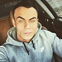 Денис, 33 года