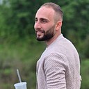 Мир, 34 года