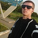 Холост, 25 лет