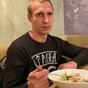 Роман, 25 лет