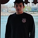 Фируз, 21 год