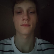 Фотография мужчины Валерий, 18 лет из г. Магадан