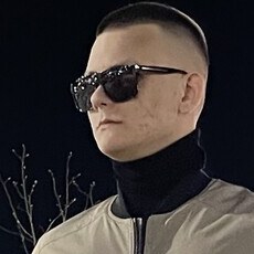 Фотография мужчины Владислав, 19 лет из г. Омск