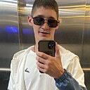 Денис, 24 года