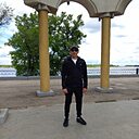 Рафаэль, 51 год