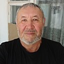 Султан, 63 года