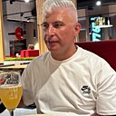 Max, 42 года