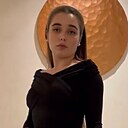 Шахри, 18 лет