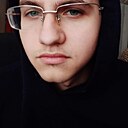 Денис, 22 года
