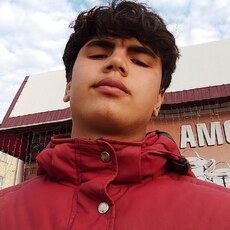 Фотография мужчины Islom Karimov, 19 лет из г. Калининск