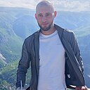 Незнакомец, 30 лет