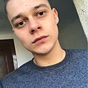 Максим, 22 года