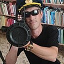 Виктор, 33 года