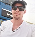 Ss, 32 года