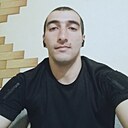 Лео, 34 года