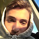 Абубакр, 22 года