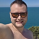 G S, 33 года