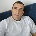 Макс, 44 года