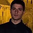 Гор Симонян, 22 года
