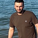 Макс, 24 года