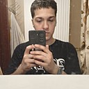 Денис, 22 года