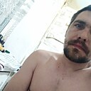 Griffin, 32 года