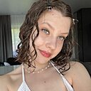 Полина, 18 лет