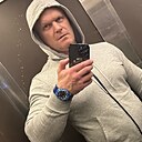 Артист, 42 года