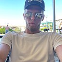 Макс, 24 года