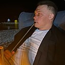 Макс, 33 года